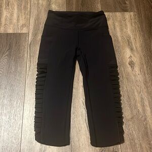 Lululemon Cropped Leggings Ruched Mesh Sides 2